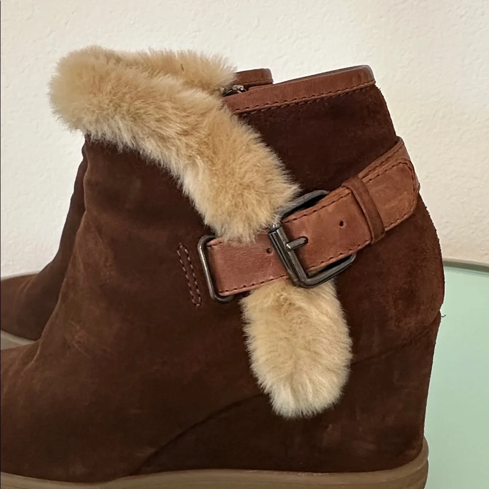Aquatalia stylish chestnut